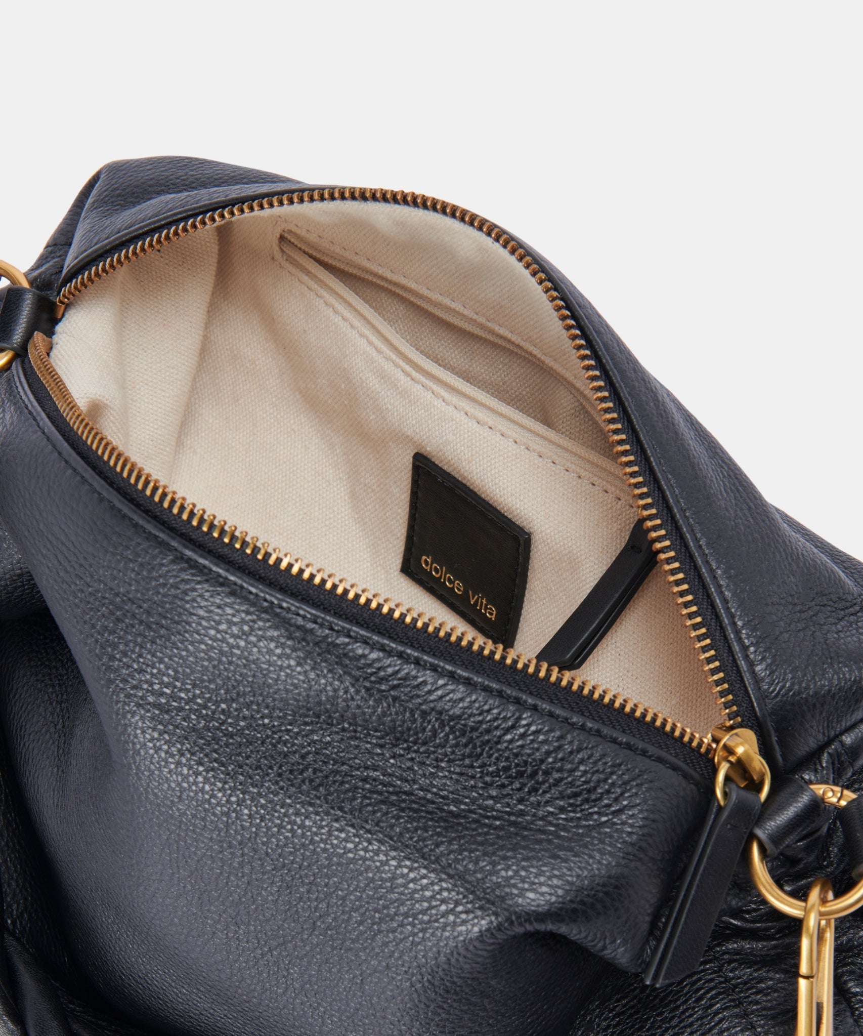 PRESTON SHOULDER/CROSSBODY BLACK LEATHER - re:vita