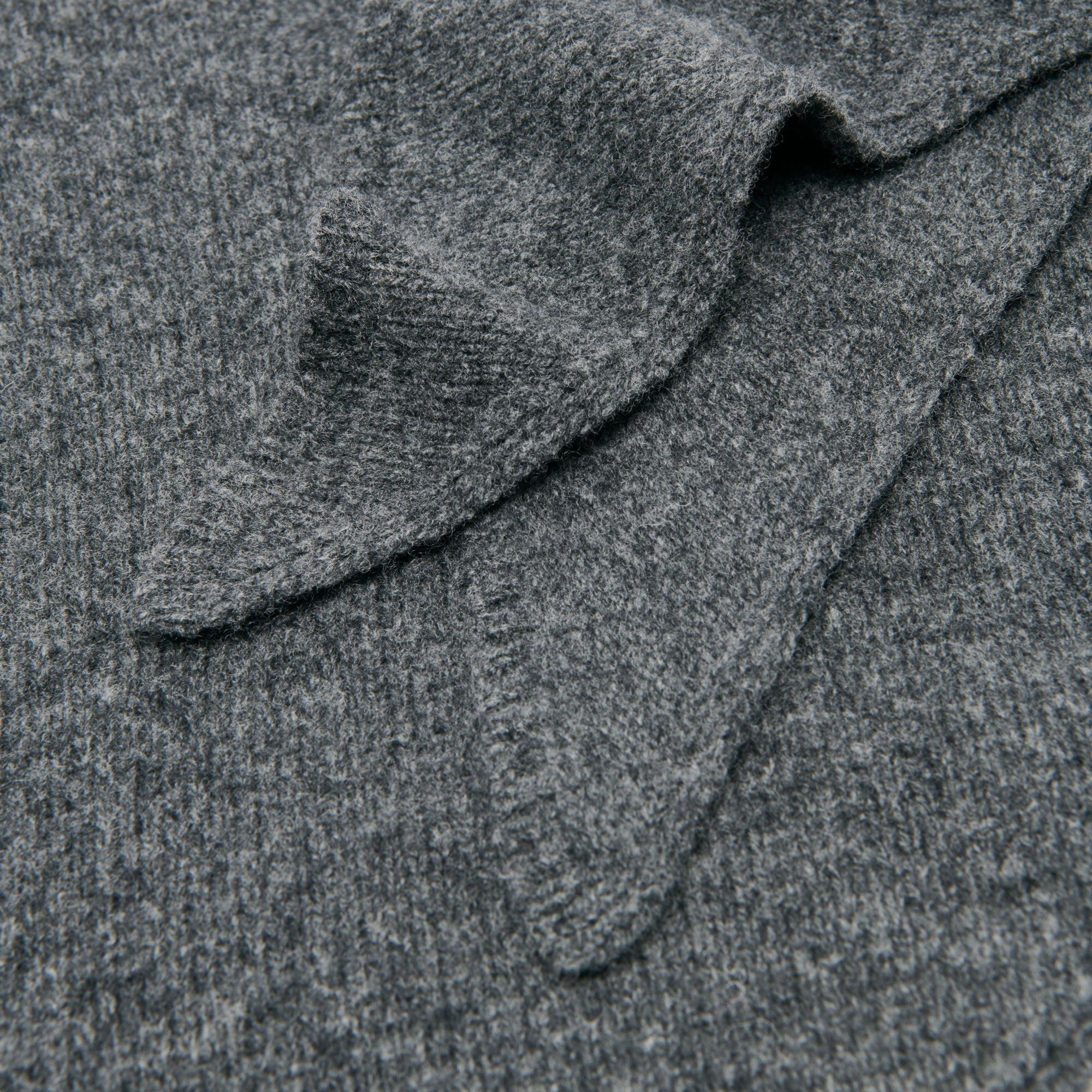 TRIANGLE SCARF DARK HEATHER GREY
